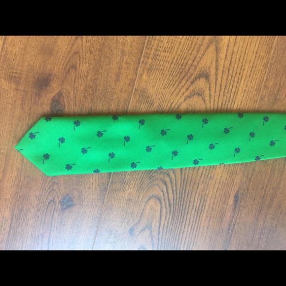 Irish Tie by Cape Cod - Picture 2 of 6